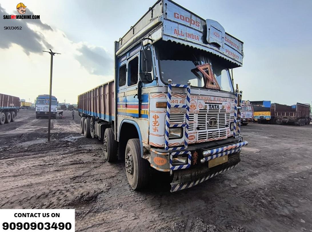 TATA 14 WHEEL TRUCK